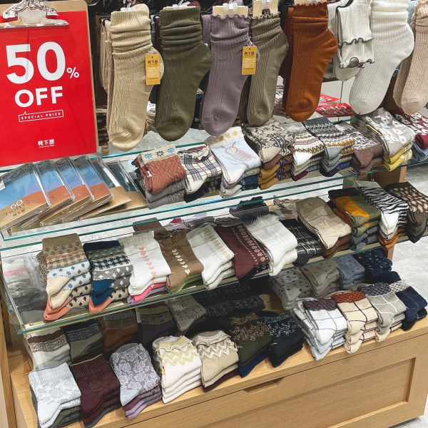 靴下屋 セール商品オール50 Off 靴下屋 ショップニュース テラスモール松戸